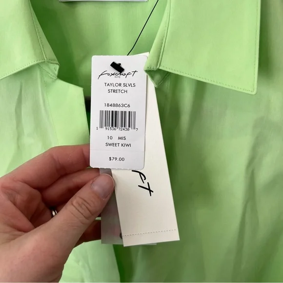 Foxcroft Top Women's 10 Taylor Sleeveless Button Down Tank Preppy NWT $79 - Picture 7 of 7